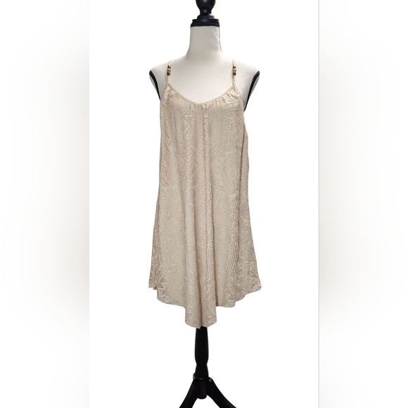 BeBop Dresses & Skirts - NWT BeBop Cream Sleeveless Top